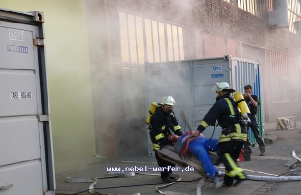 http://www.nebel-werfer.de/bilder/cache/vs_04__Feuerwehruebung%20Bergkamen_05400-jpg.jpg